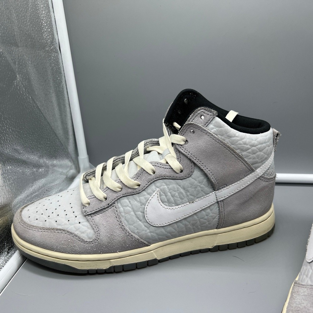 Nike Dunk High Retro Wolf Grey-Light Smoke Grey-White Sz 9 men's. 10.5 women's - Picture 10 of 12